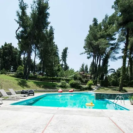 Villa Aurora In Sani With Garden And Pool